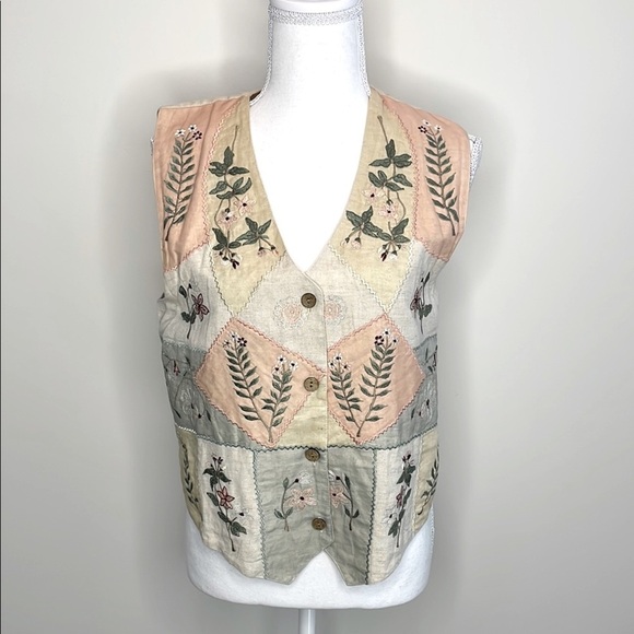 Vintage Jackets & Blazers - TanTrums Vintage Floral Embroidered Patchwork Vest. Y2K